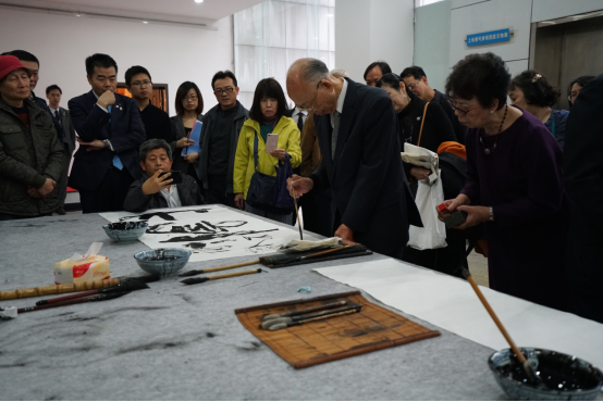 湘滋结好三十五周年艺术展在长沙简牍博物馆开幕389.png